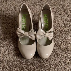 Mary Jane heels with bow